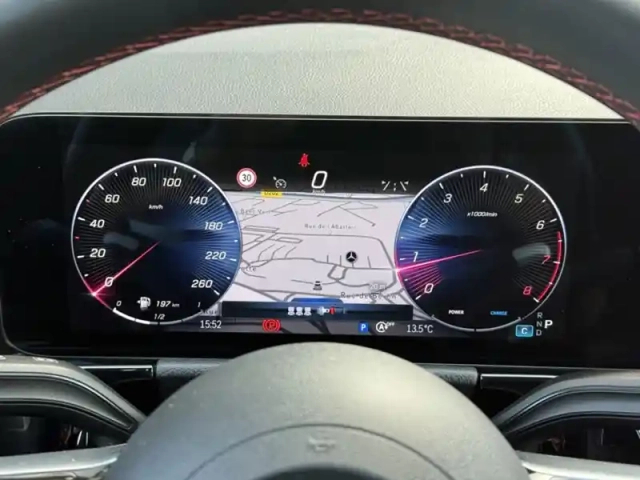 Mercedes Gla 180 amg line — photo 28