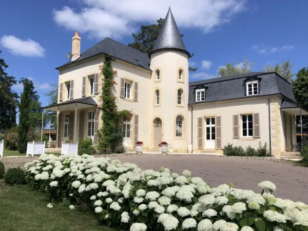 Villa 7 pièces 370 m²