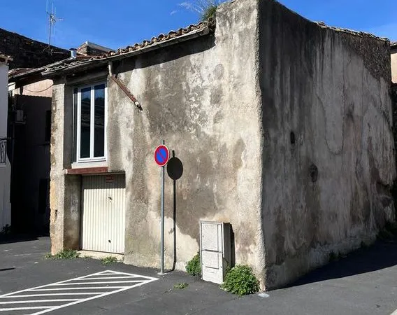 Remise a rénover entièrement