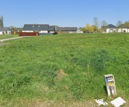 Terrain 600 m²