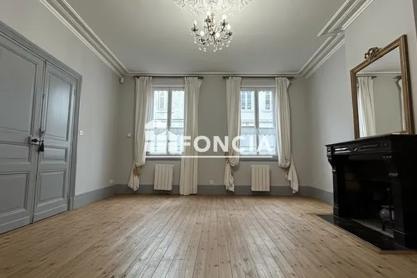 Maison 4 pièces 195 m²