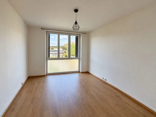 Appartement Secteur Ormesson 3 pièces