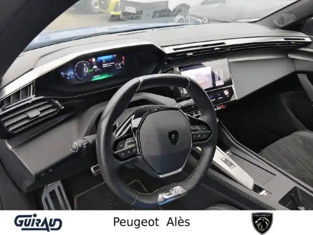 Peugeot 308 phev 180 e-eat8 — photo 92