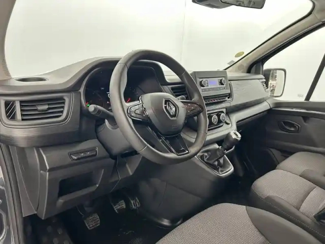 Renault Trafic l2 dci 150 energy s&amp;s — photo 23