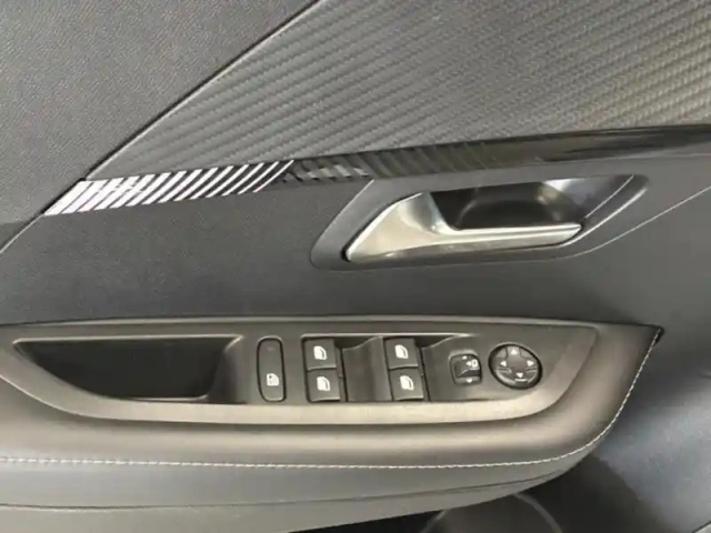 Peugeot 208 1.2 puretech 100ch s&amp;s active — photo 8