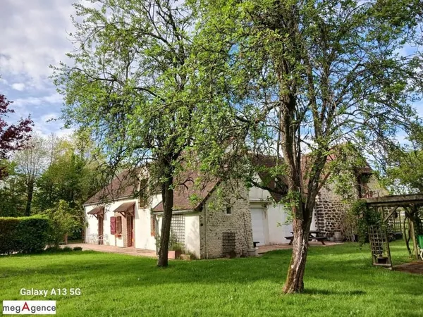 Bel environnement pour cette maison familiale