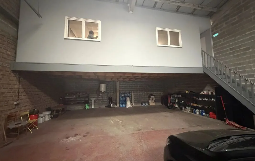 Photo 1