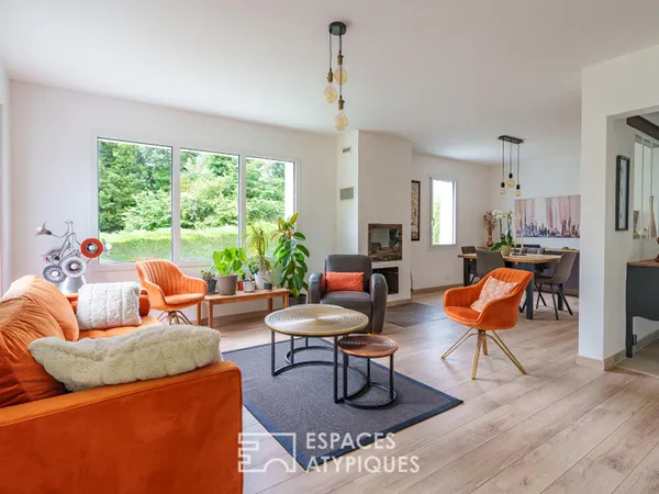 Maison repensée avec élégance dans un écrin de verdure