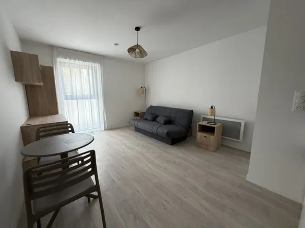 LA ROCHELLE LES MINIMES, STUDIO MEUBLÉ ETUDIANT