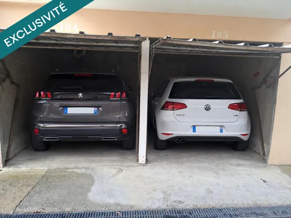 Garage double de 23,5 m² à Amouroux