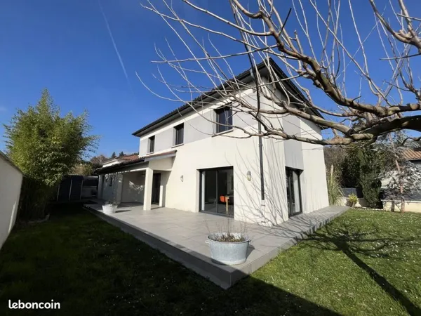 Maison 6 pièces 165 m²