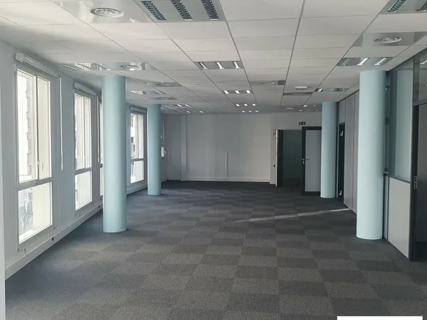 Bureaux 167 m² SEYSSINET PARISET