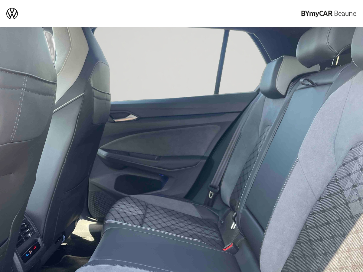 Volkswagen Golf 1.5 eTSI OPF 130 DSG7 R-line — photo 12