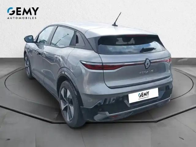 Renault Megane e-tech ev40 130ch standard charge — photo 7