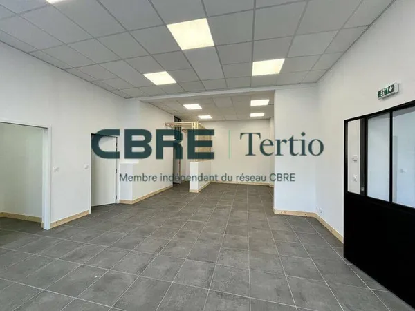 Bureau 100 m²
