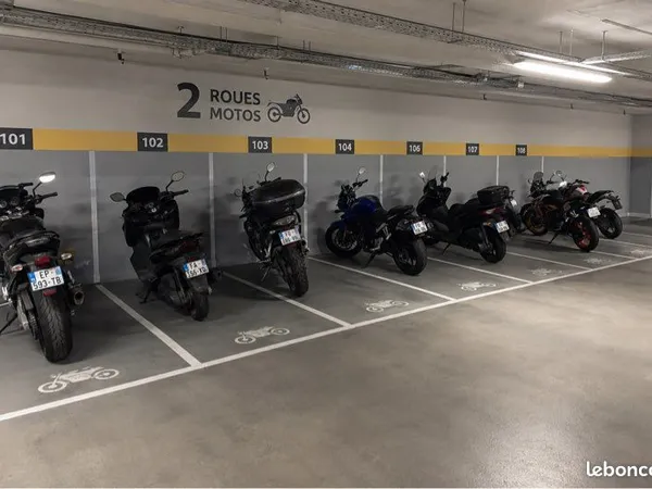 Parking / Place moto