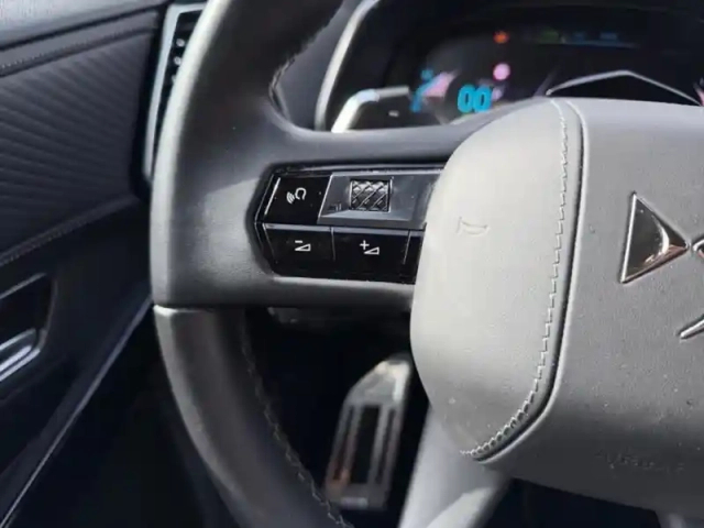 Ds Ds 7 e-tense 300 opera 4x4 — photo 15