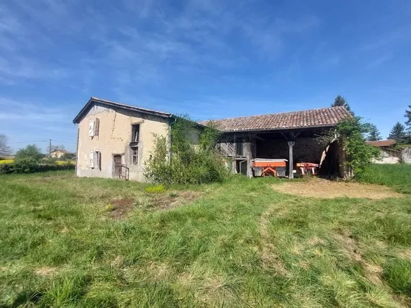 Ancienne Ferme Avec Dependances À Renover Secteur "Aurignac"...