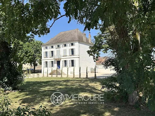 Propriété 14 pièces 464 m²