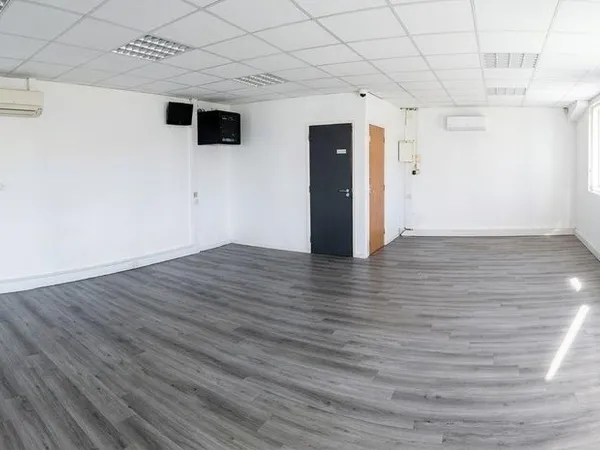 Bureaux 75 m² BOUC-BEL-AIR
