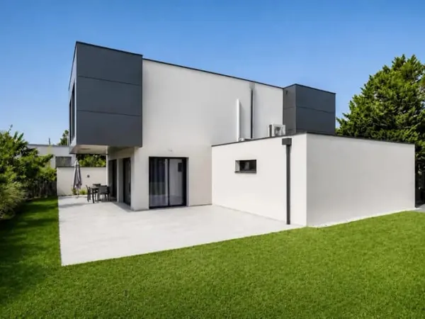 Villa 9 pièces 227 m²