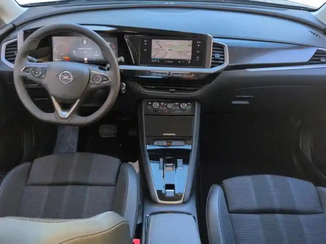 Opel Grandland 1.2 turbo 130ch gs bva8 — photo 8