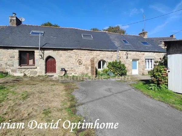Maison de campagne en pierre avec potentiel locatif près de Rostrenen