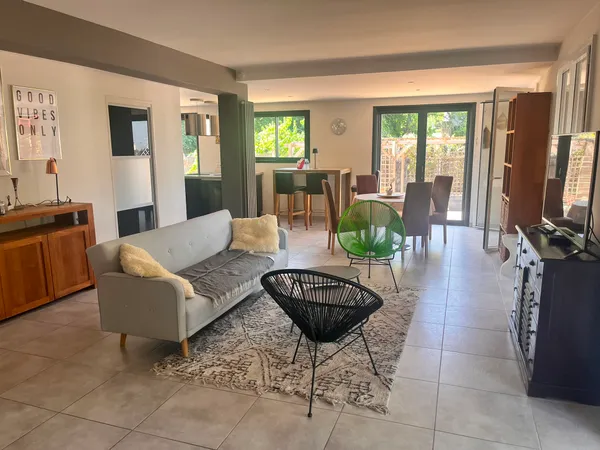 Vends maison spacieuse et lumineuse