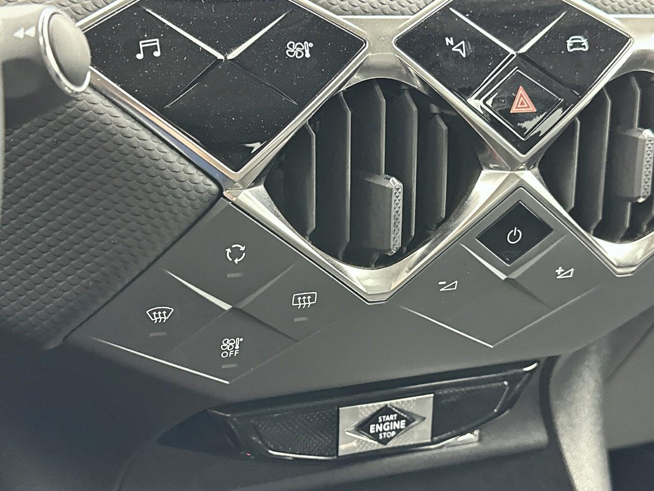 Ds Ds 3 crossback puretech 130 eat8 toits de paris — photo 29