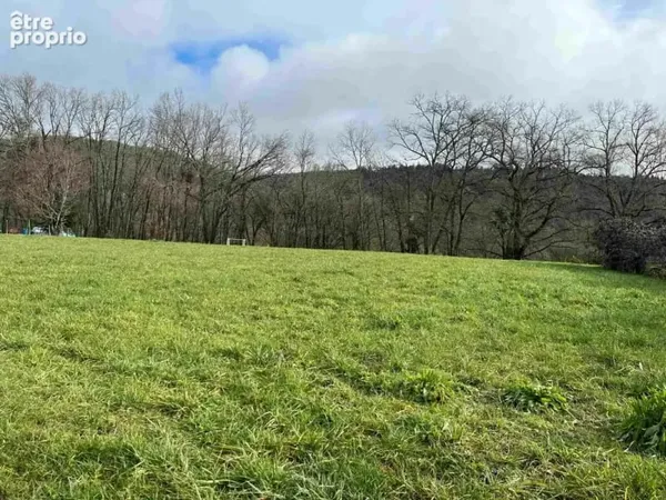 Terrain 2 000 m² à vendre à Lanzac (46200)