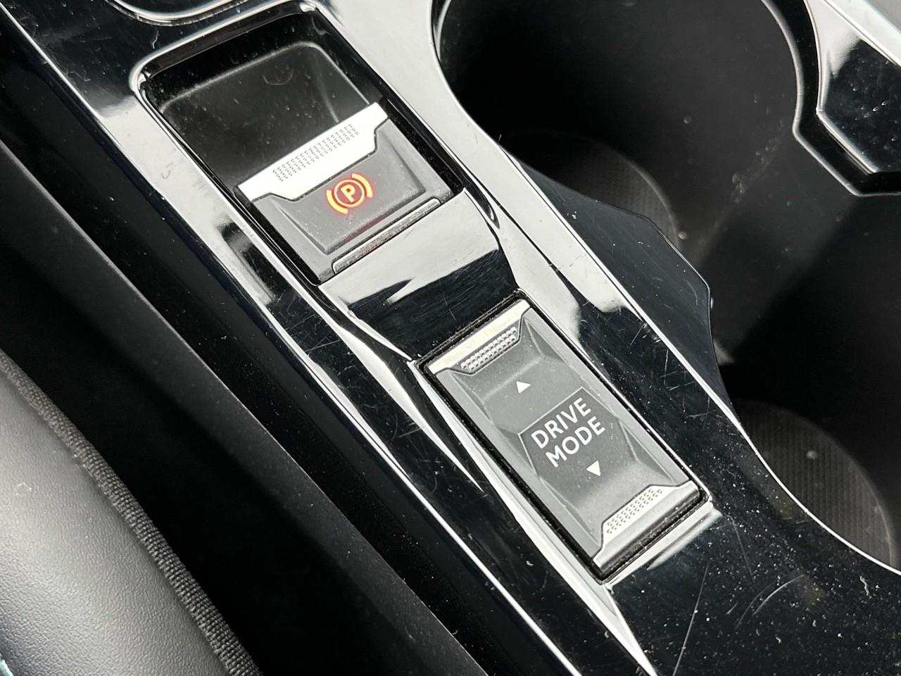 Peugeot 2008 puretech 130 s&s eat8 allure pack — photo 32
