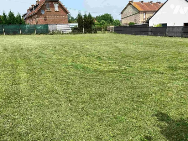 Terrain 921 m²