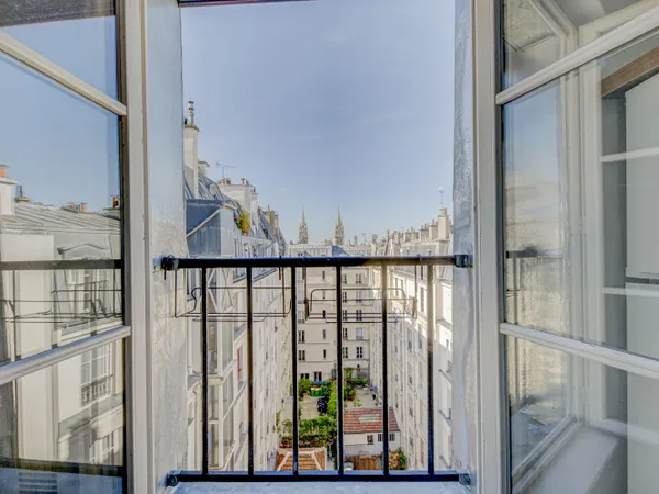 Vends appartement traversant