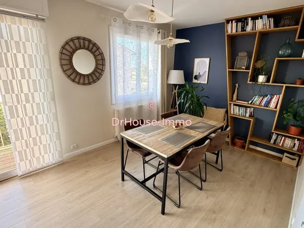 Appartement deux chambres avec garage, proche hôpital