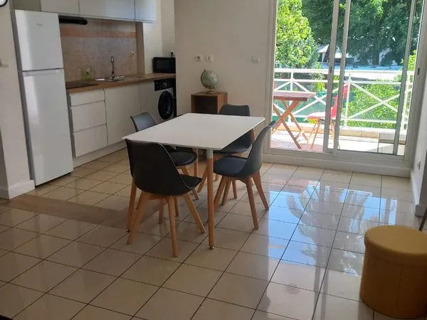 Appartement Meublé T3 50M2+ balcon St Pierre