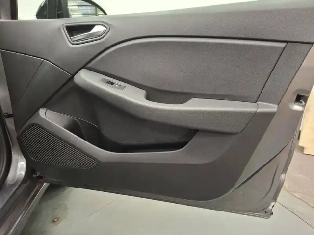 Renault Clio blue dci 100 ch gsr2 — photo 21