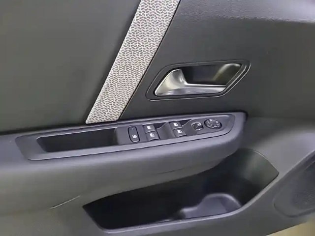 Citroën C4 bluehdi 130 eat8 — photo 31
