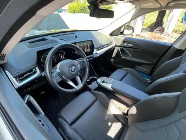 Bmw X1 sdrive18d 150ch xline — photo 11