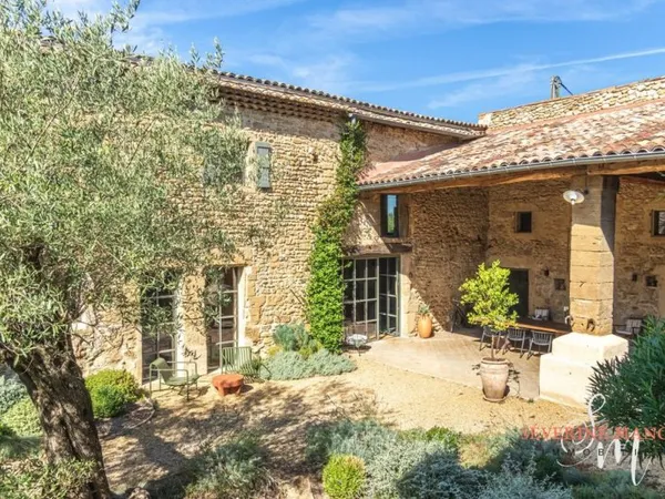 Maison de luxe 13 pièces 442 m²
