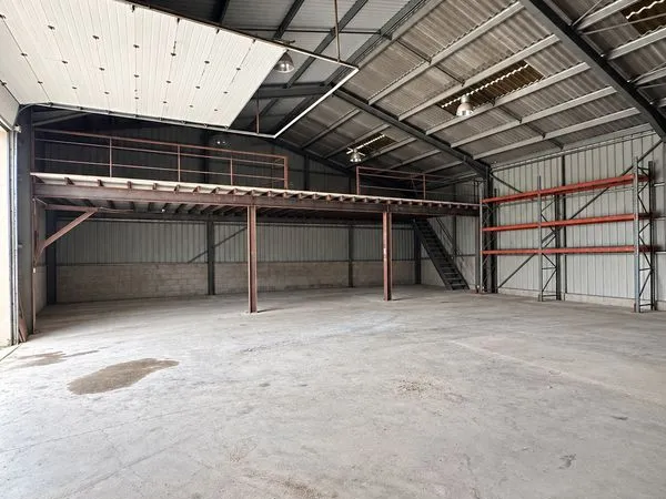 Vente hangar dépôt