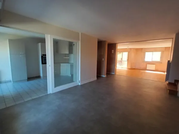 LOCATION T6 RODEZ SANS FRAIS D'AGENCE