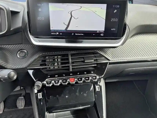 Peugeot 2008 puretech 130 s&amp;s bvm6 allure — photo 11