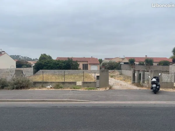 Terrain Constructible 699m2