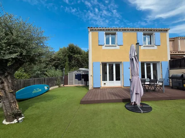 Mazet 84 m² 3 chambres + jardin + parking, à 800 m de la mer