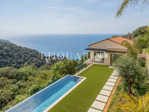 Superbe villa neuve avec piscine chauffée et vue mer exceptionnelle, proche de la Principauté de Mon