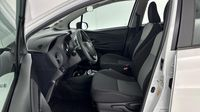 Toyota Yaris 100h Dynamic 5p RC18 — photo 12