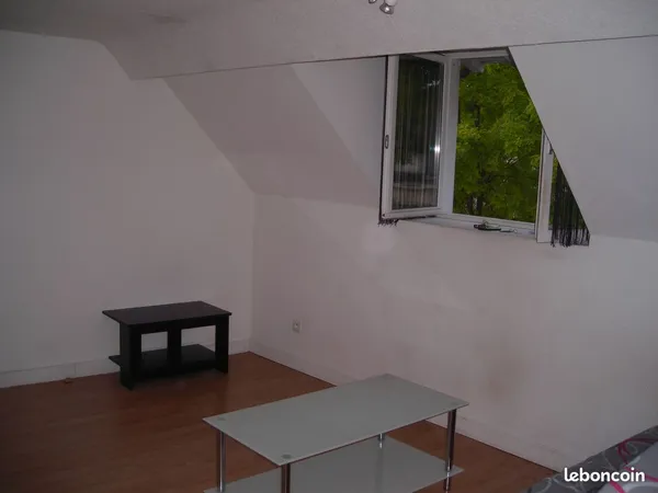 🏠 Studio meublé à louer - Plein centre-ville