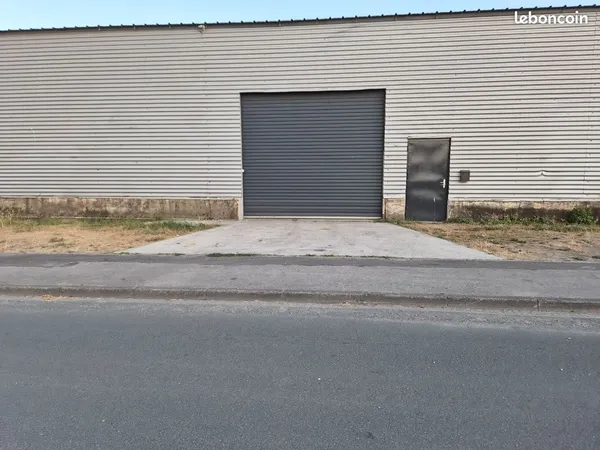 Location local entrepôt