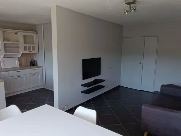 T2 47 m2, refait à neuf, prox. Fac St Jérôme