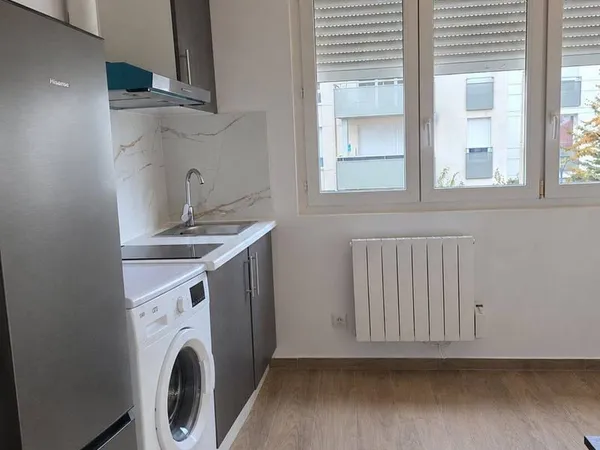Studio 1 pièce 15 m²